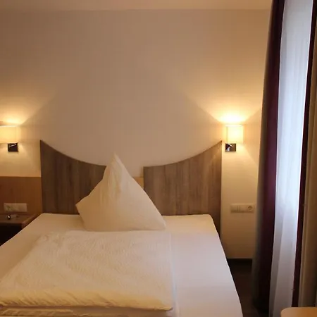 Hotel-gasthaus-kraft 3*