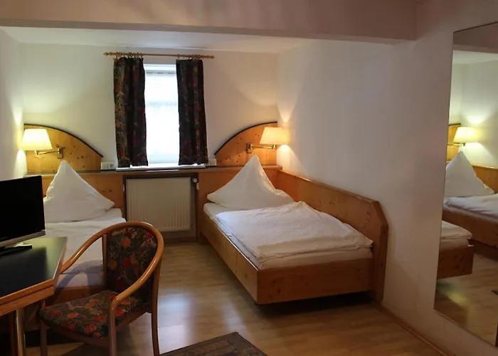 Penzion Hotel-gasthaus-kraft 3*